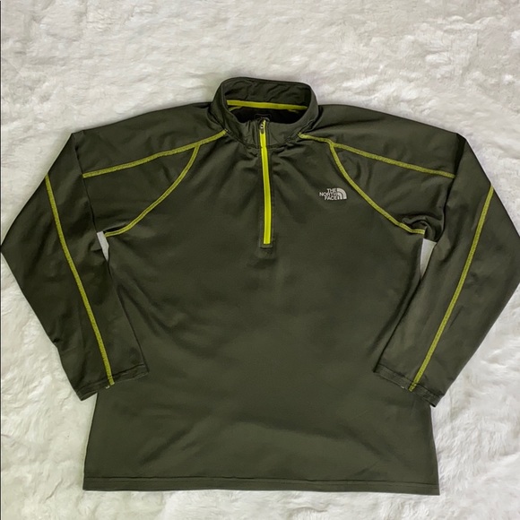 Northface Lightweight Flashdry 1/4 Zip Pullover - Picture 1 of 8